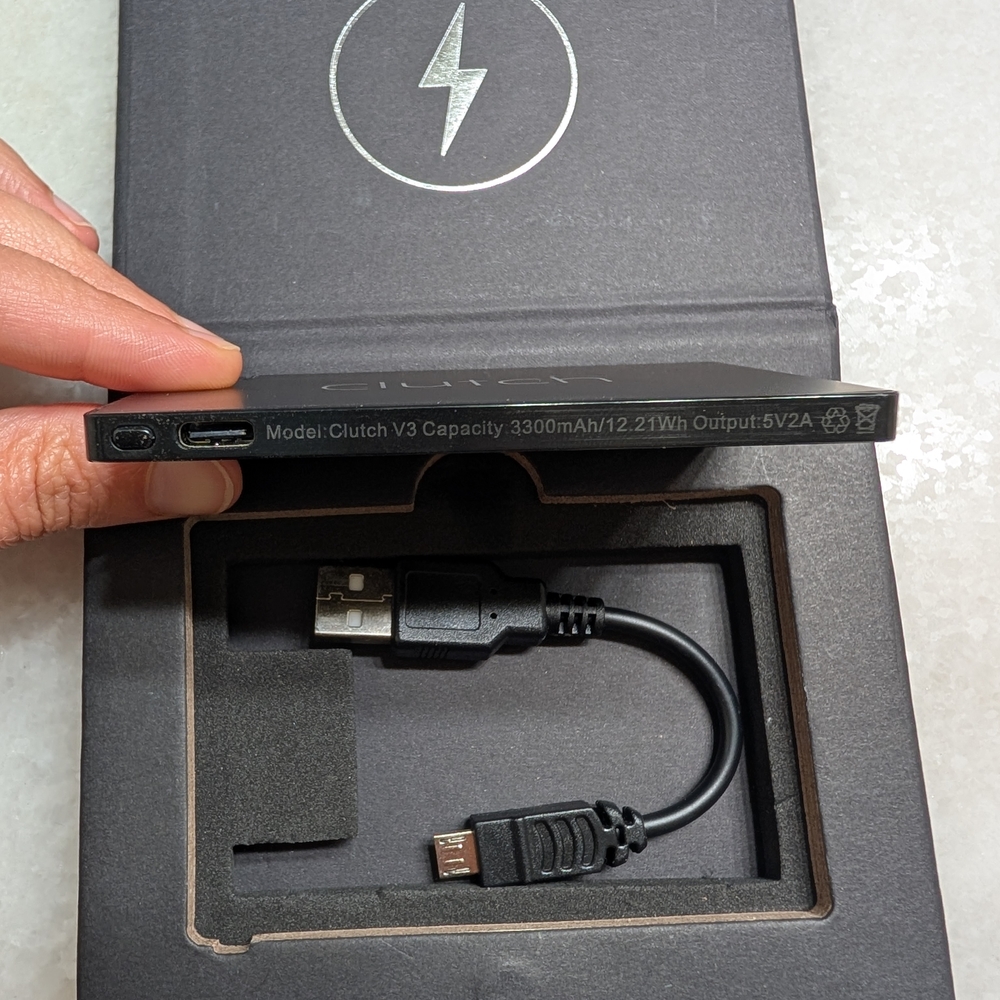 World's Thinnest "Clutch" V3 3300mAh/12.21 Wh Black Portable Charger w/USB Cable